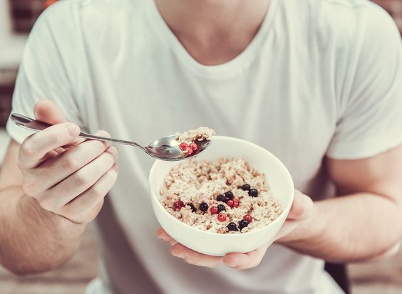 ăn sáng ngũ cốc, ăn sáng ngũ cốc và sữa, ăn sáng ngũ cốc giảm cân, ăn sáng bằng ngũ cốc, ăn sáng ngũ cốc và sữa chua, ăn sáng bằng ngũ cốc có tốt không,